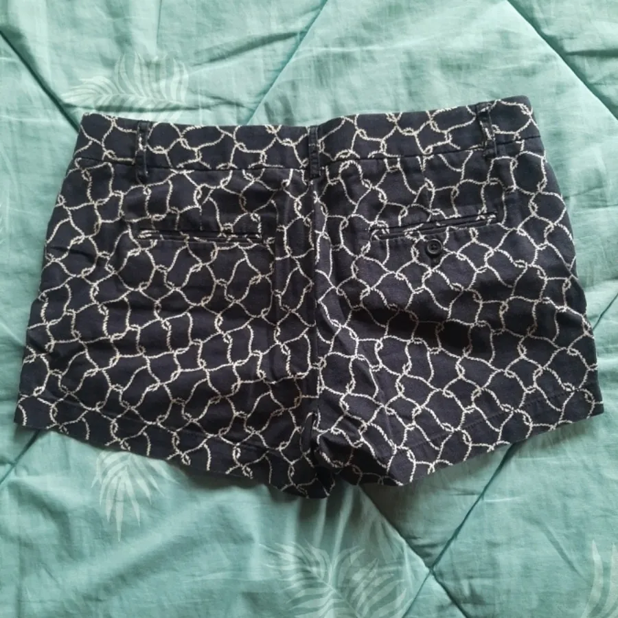 شورتک سورمه ای