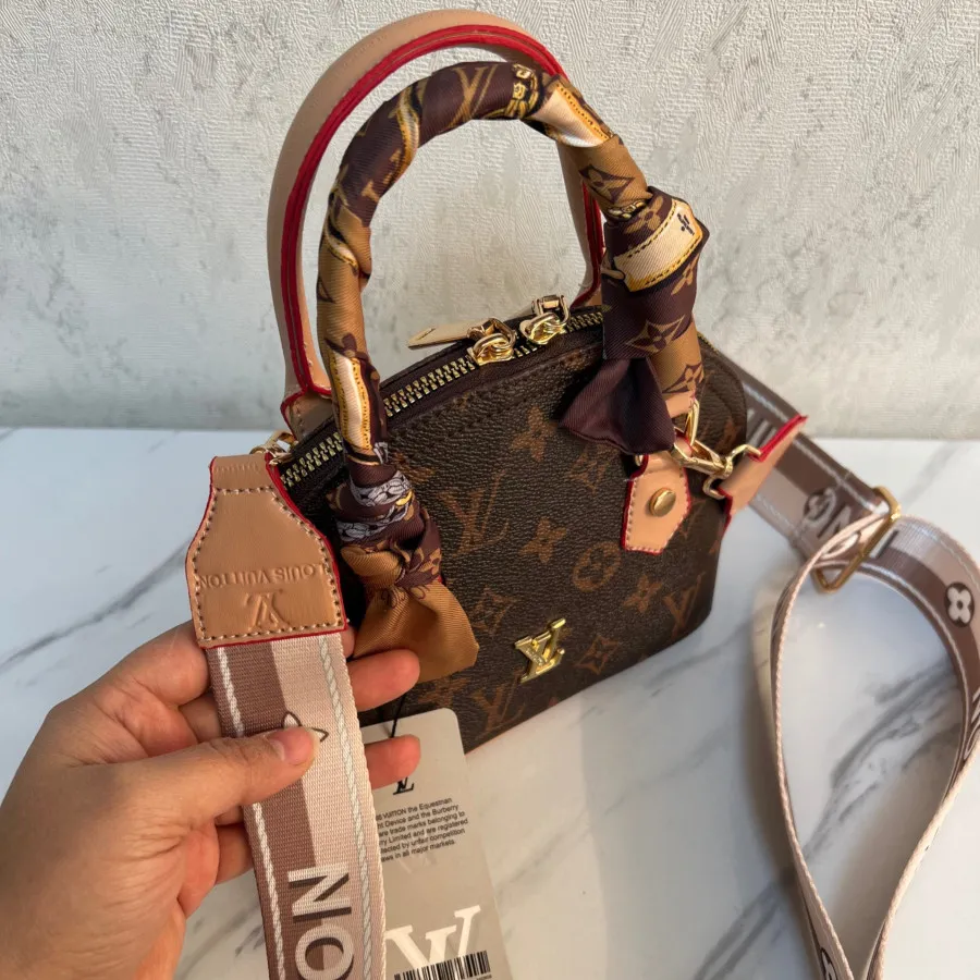 کیف نیم گرد ال وی