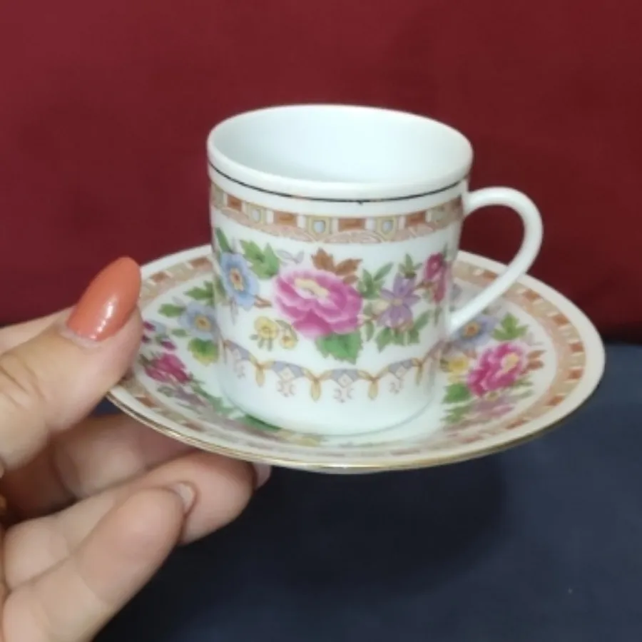 فنجان نعلبکی