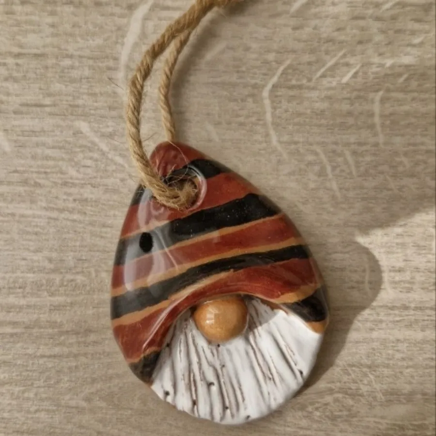 آویز سفالی بابانویل