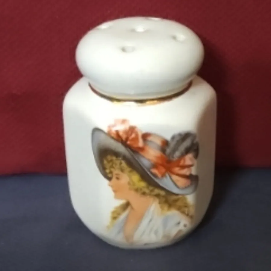 نمکپاش یا نمکدان