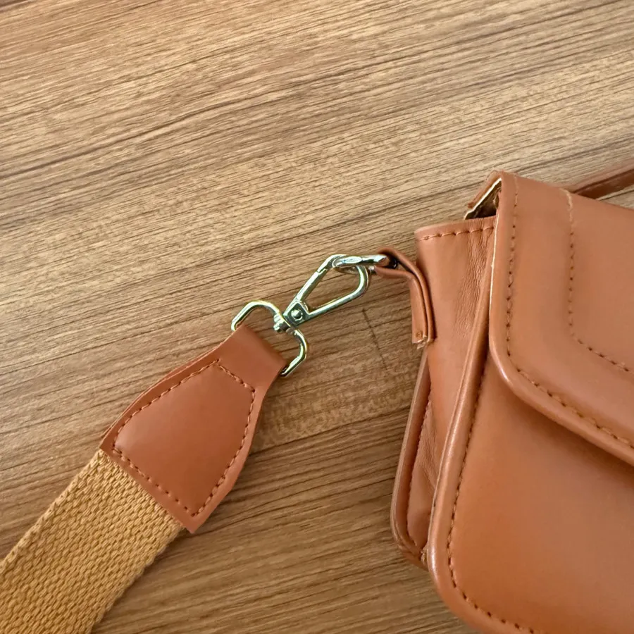 کیف عسلی طرح منگو