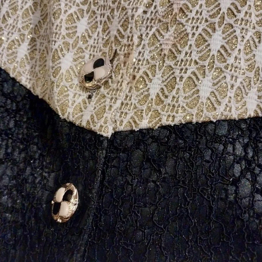 مانتو مشکی طلایی