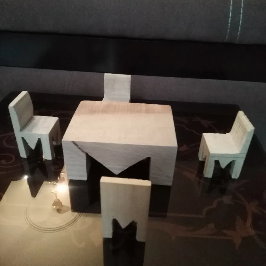 میزو صندلی چوبی