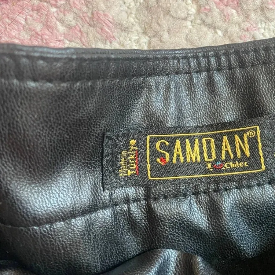 شلوارک شورت چرم