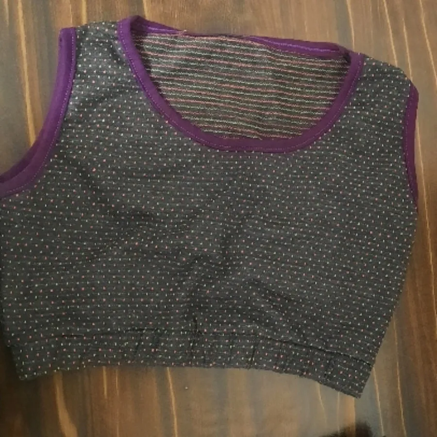 ست نیم تنه و شلوارک ورزشی