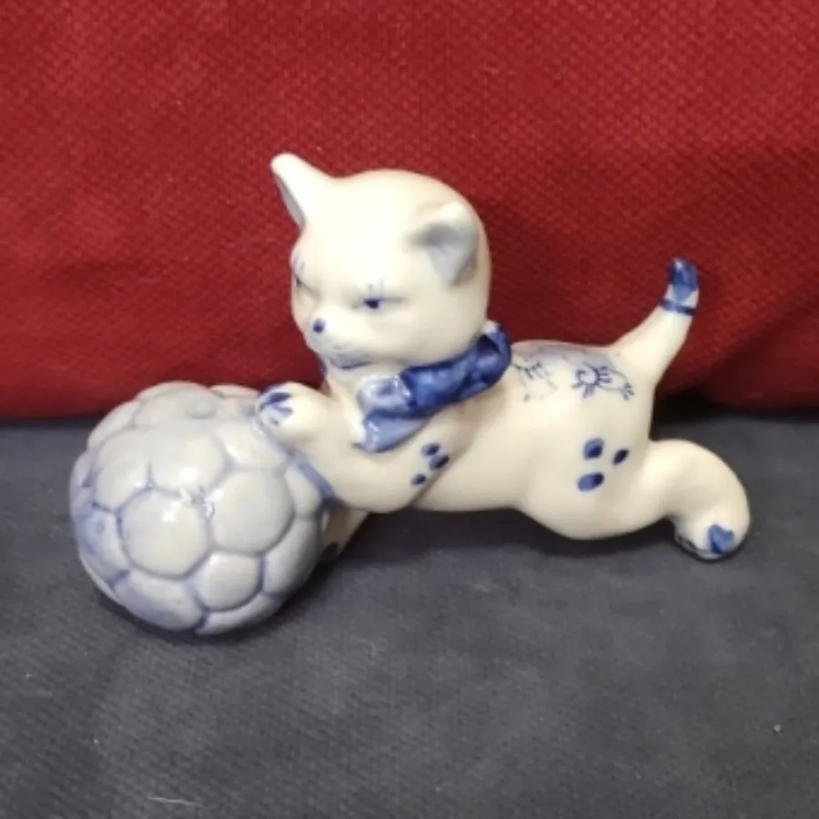 مجسمه گربه های چینی