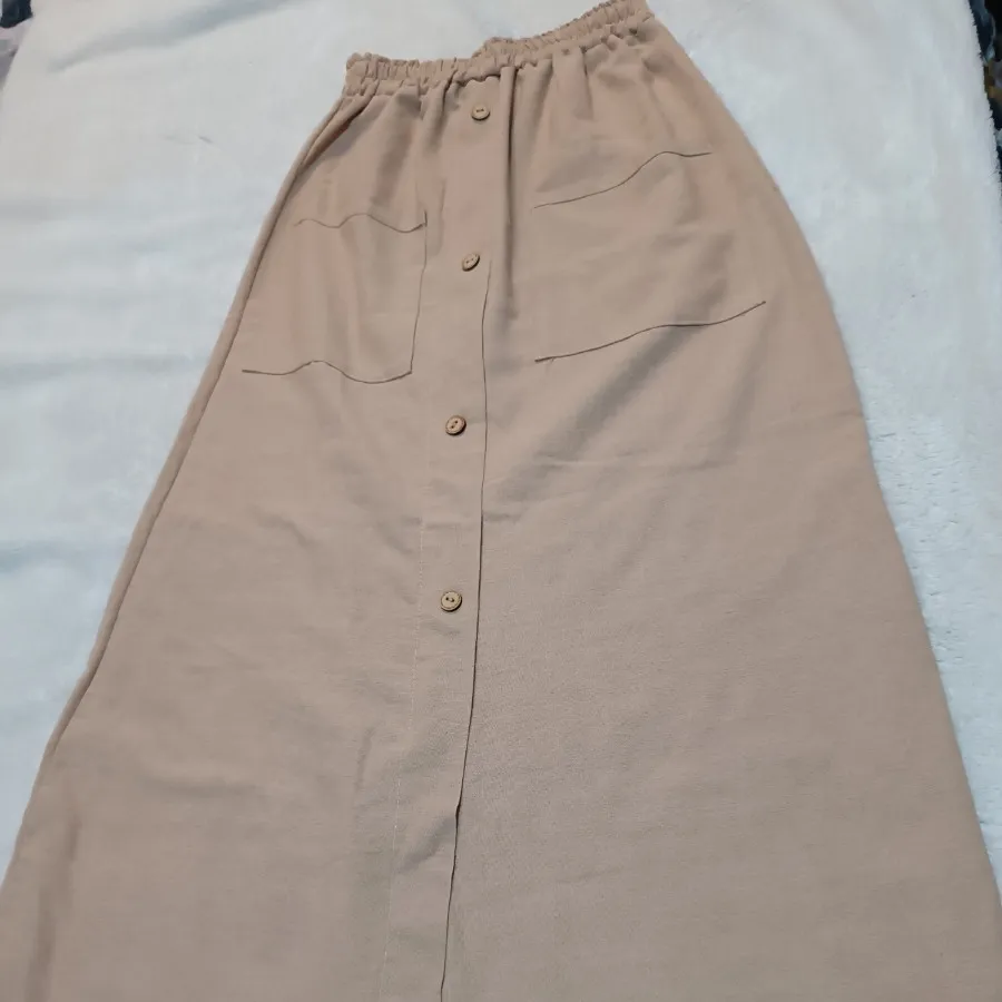 دامن لینن بلند دکمه چوبی