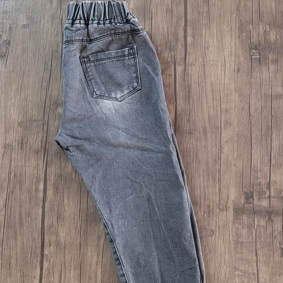 شلوار جین بچگانه