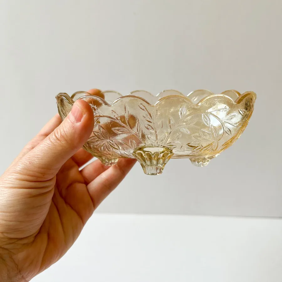 نقل خوری بلور