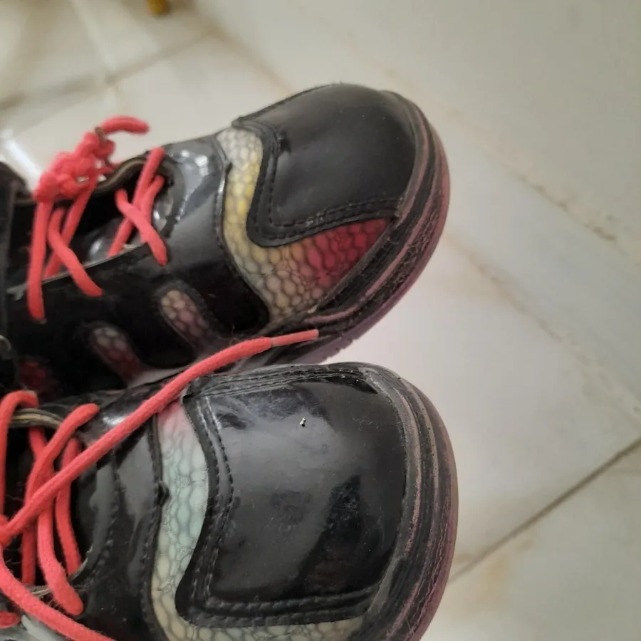 کفش اسپرت ورنی