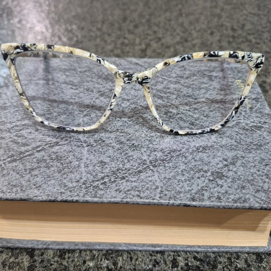 عینک مناسب طبی و آفتابی