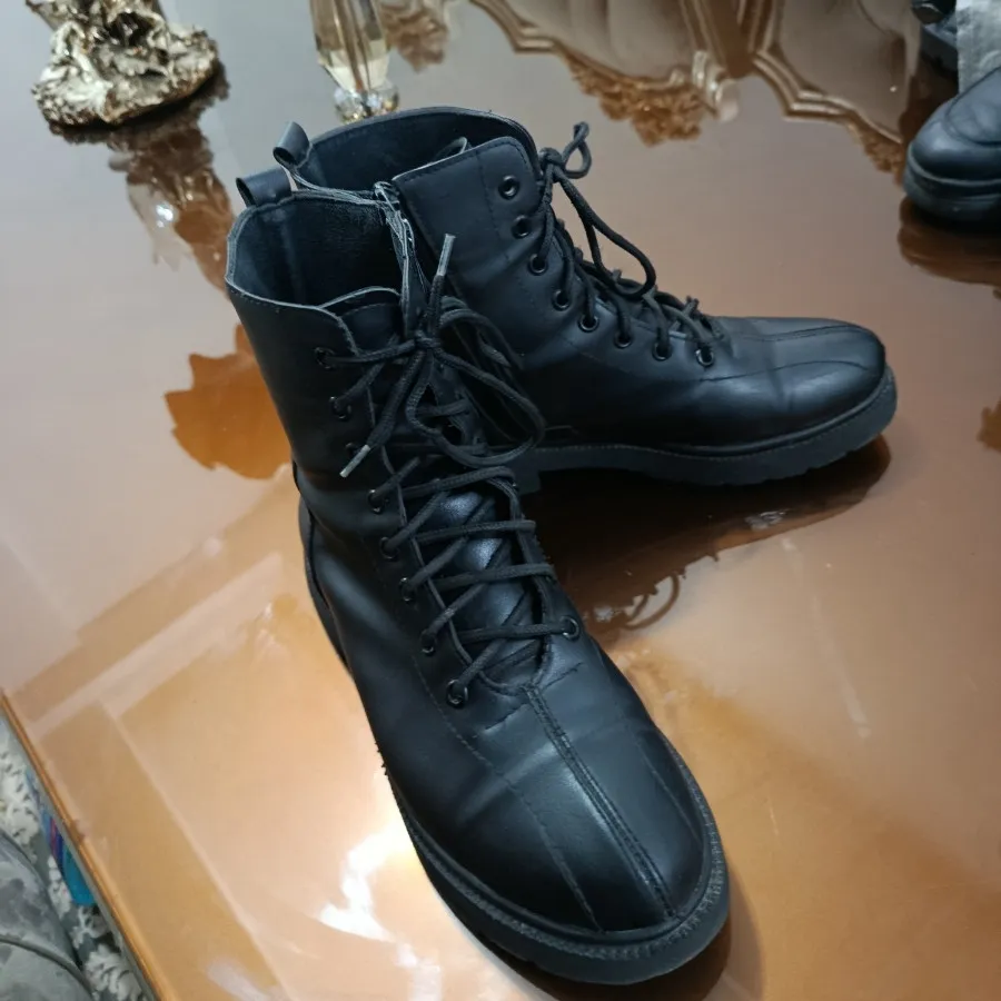 نیم بوت کاملا سالم ونو