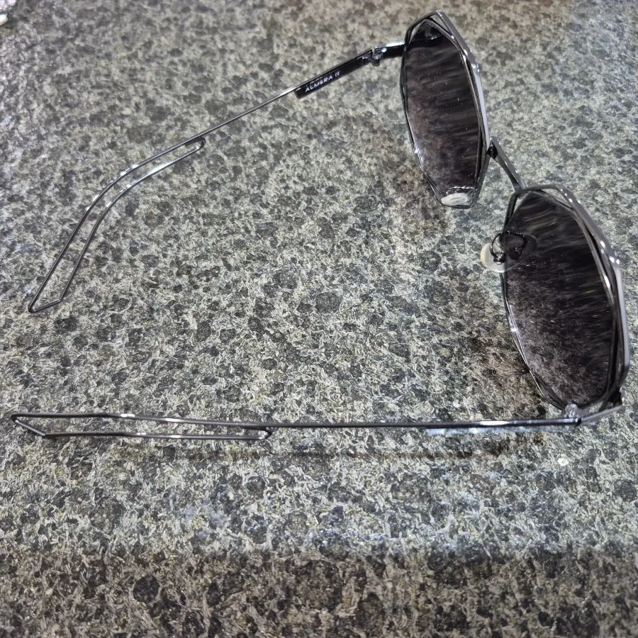 عینک آفتابی