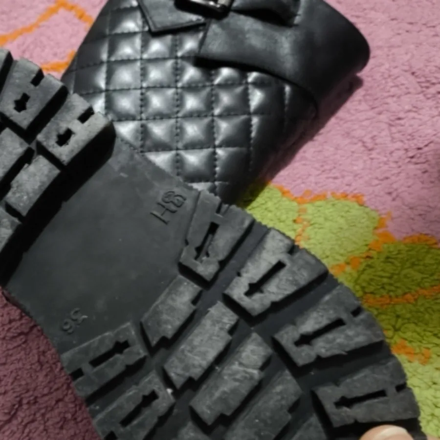 کفش بچه گانه