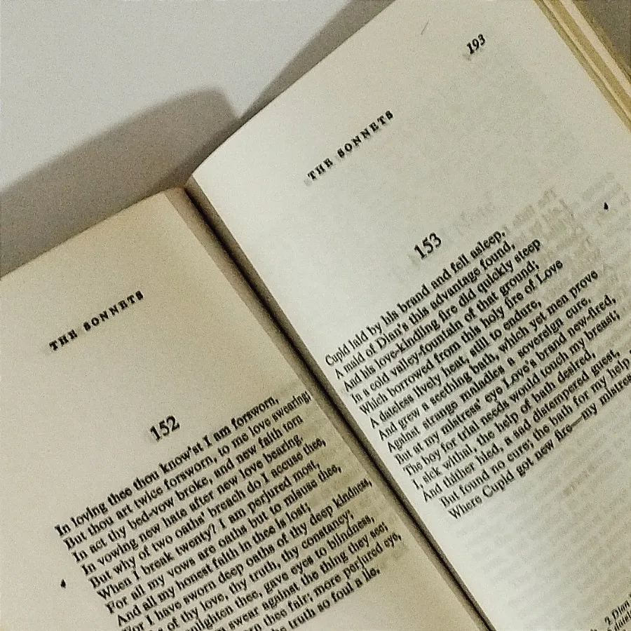 کتاب شعر شکسپیر