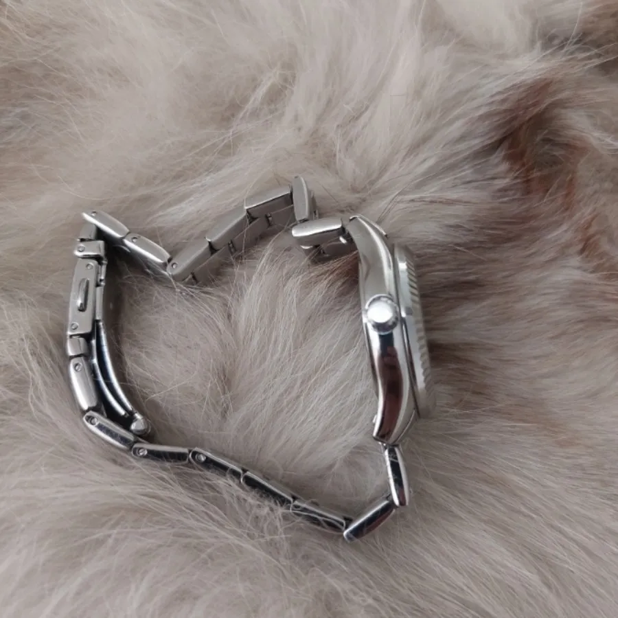 ساعت برند فسیل