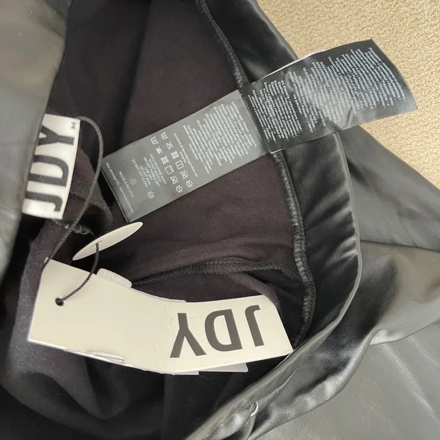 لگ چرم برند JDY