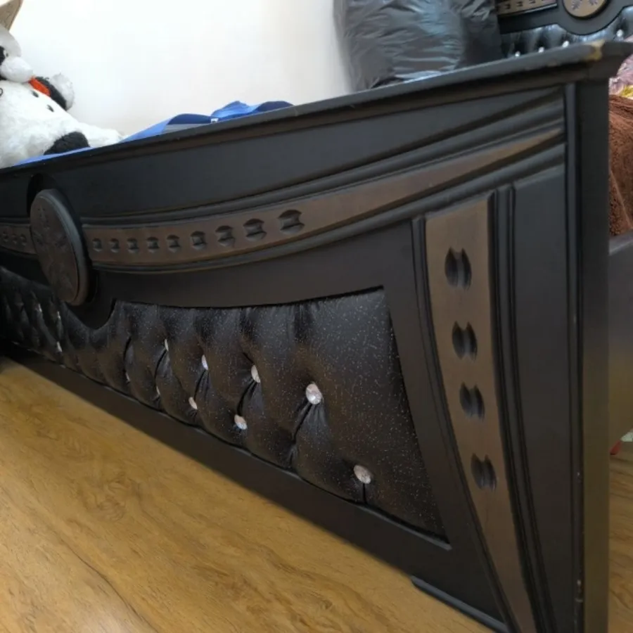 تخت دو نفره همراه با تشک