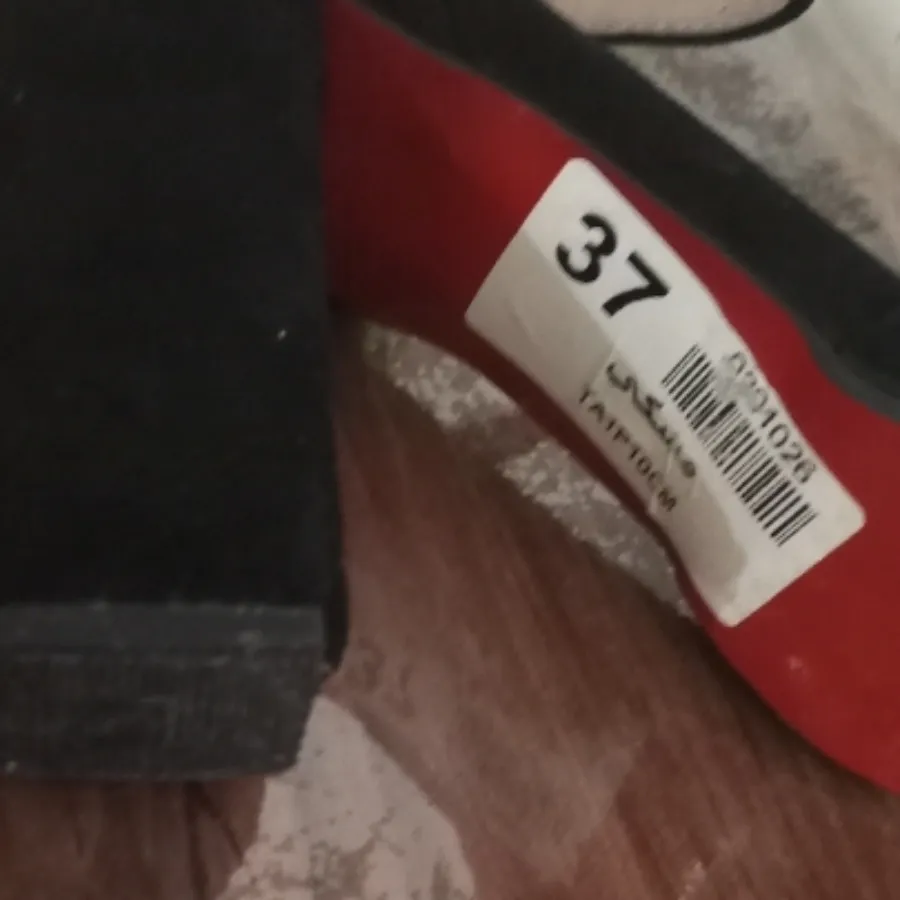 کفش پاشنه بلند