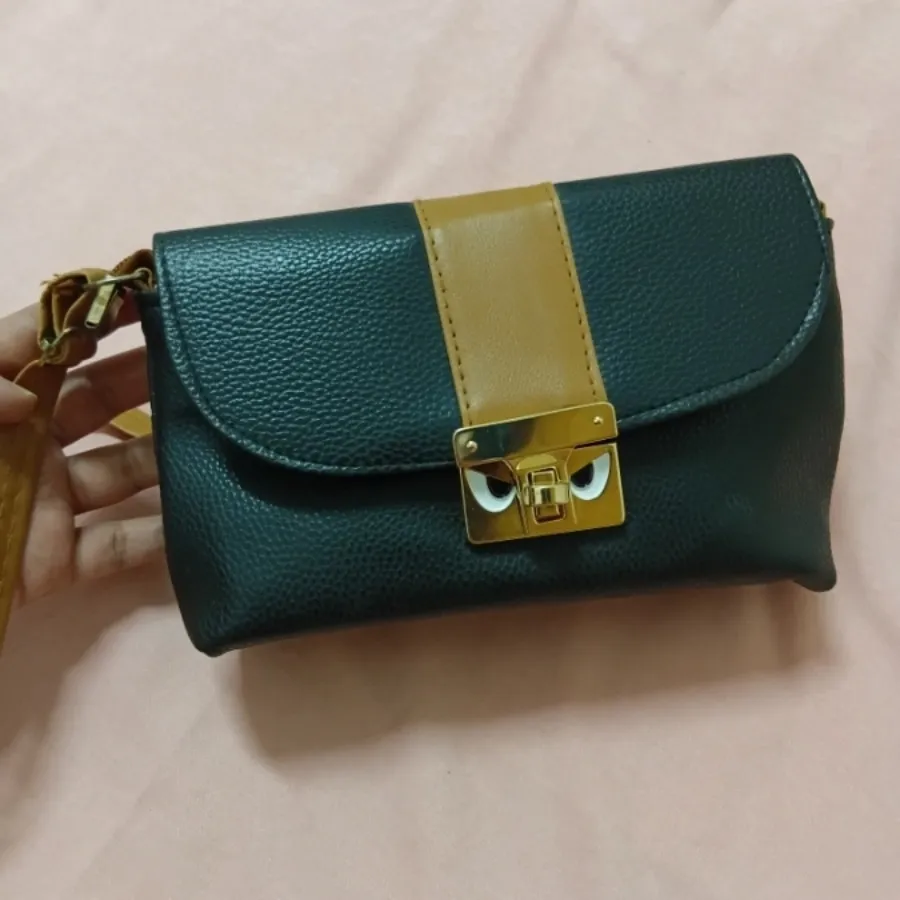 کیف دوشی زنانه