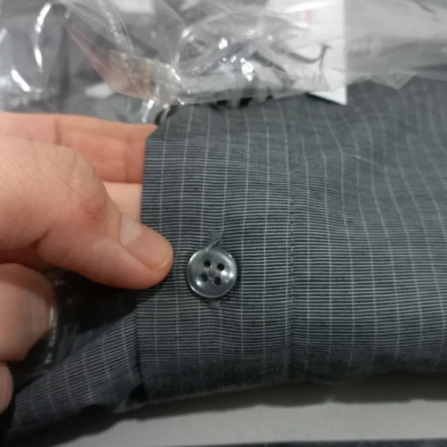 پیراهن مردانه