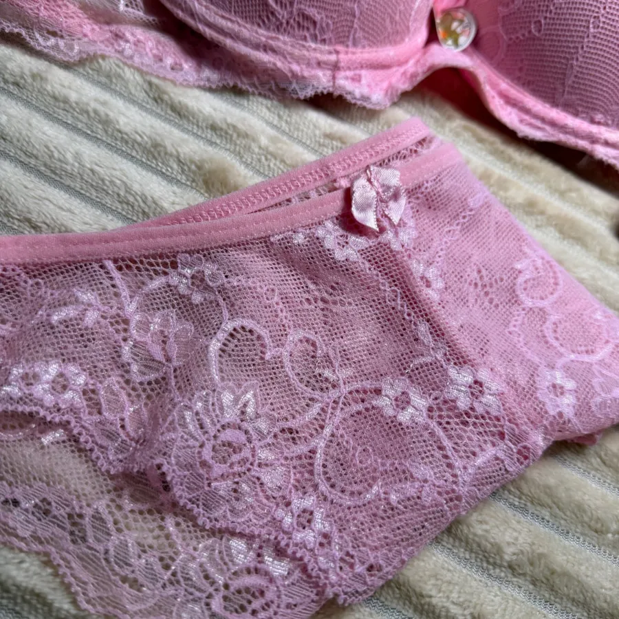 ست شرت و سوتین گیپور