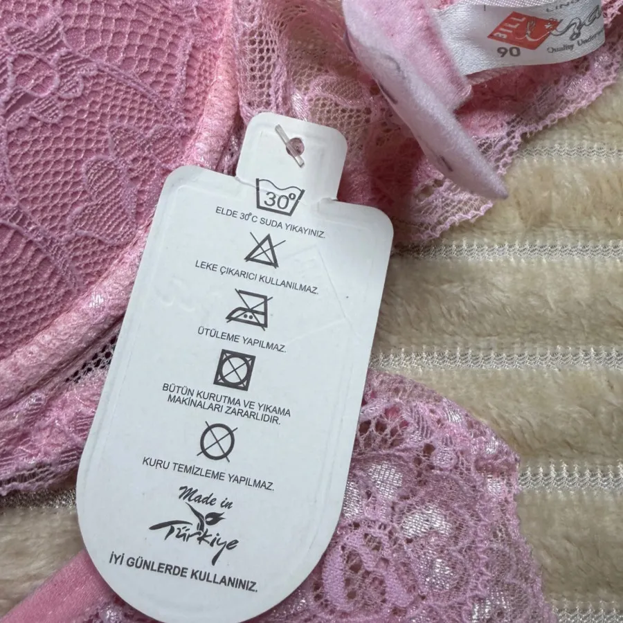 ست شرت و سوتین گیپور