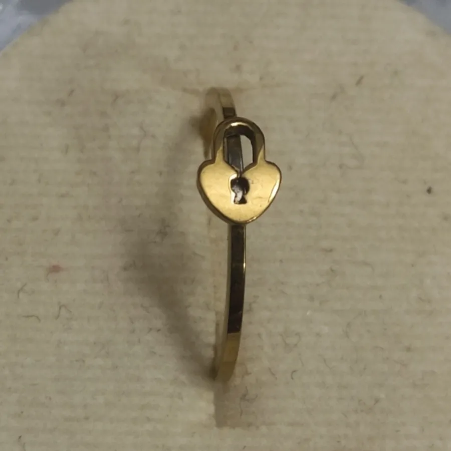 انگشتر «قفل»استیل رنگ ثاب