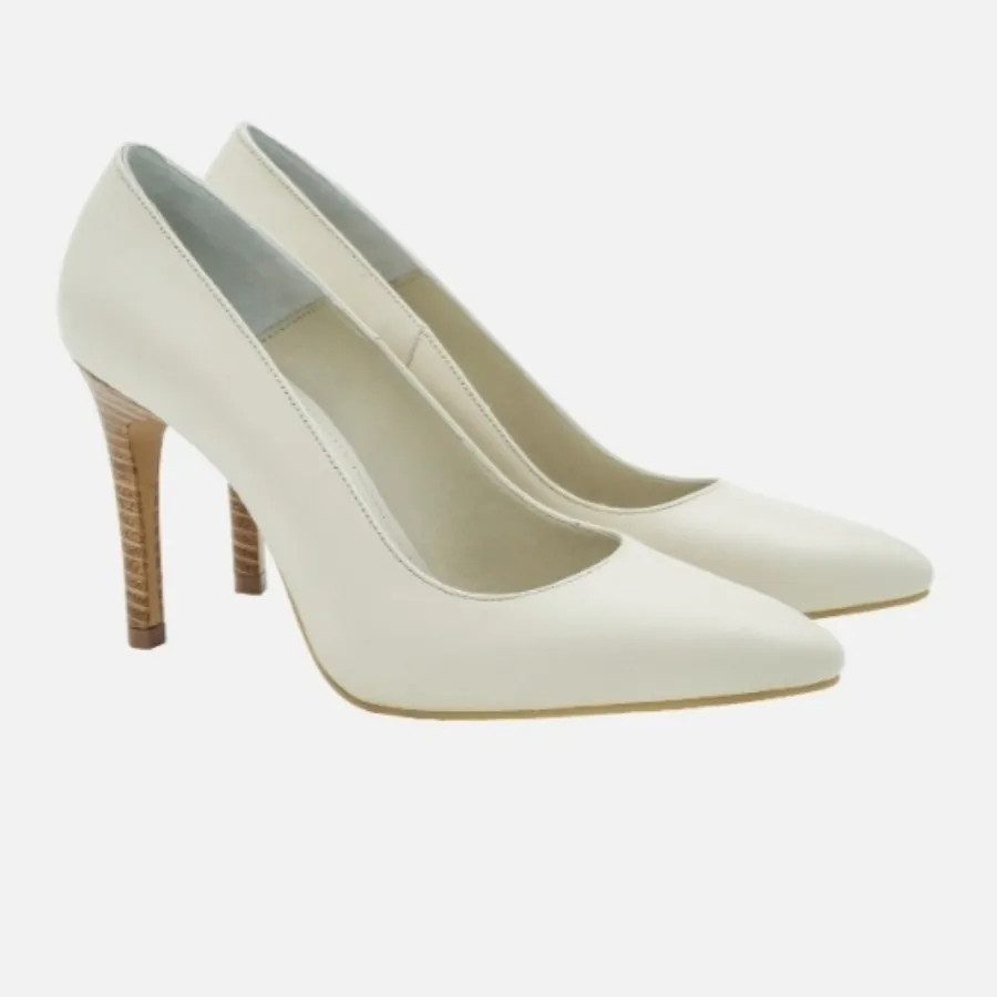 کفش بوفالو سفید