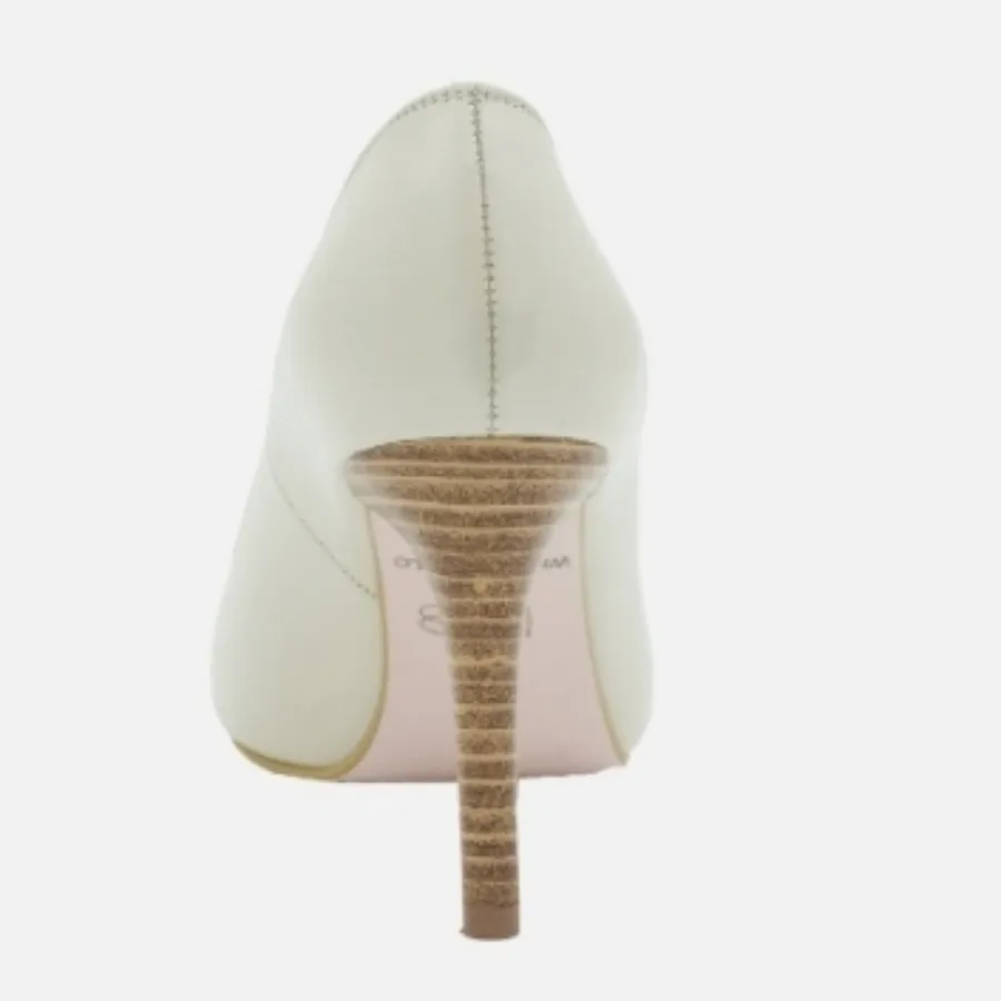 کفش بوفالو سفید