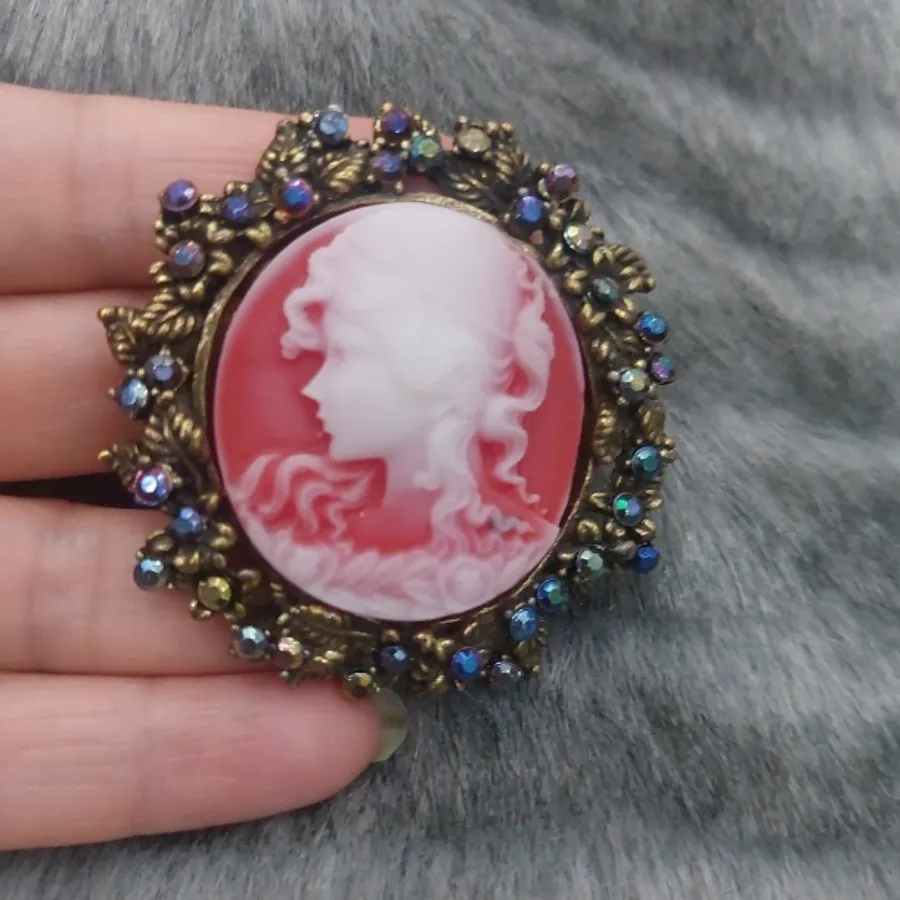 گل سینه/ سنجاق سینه