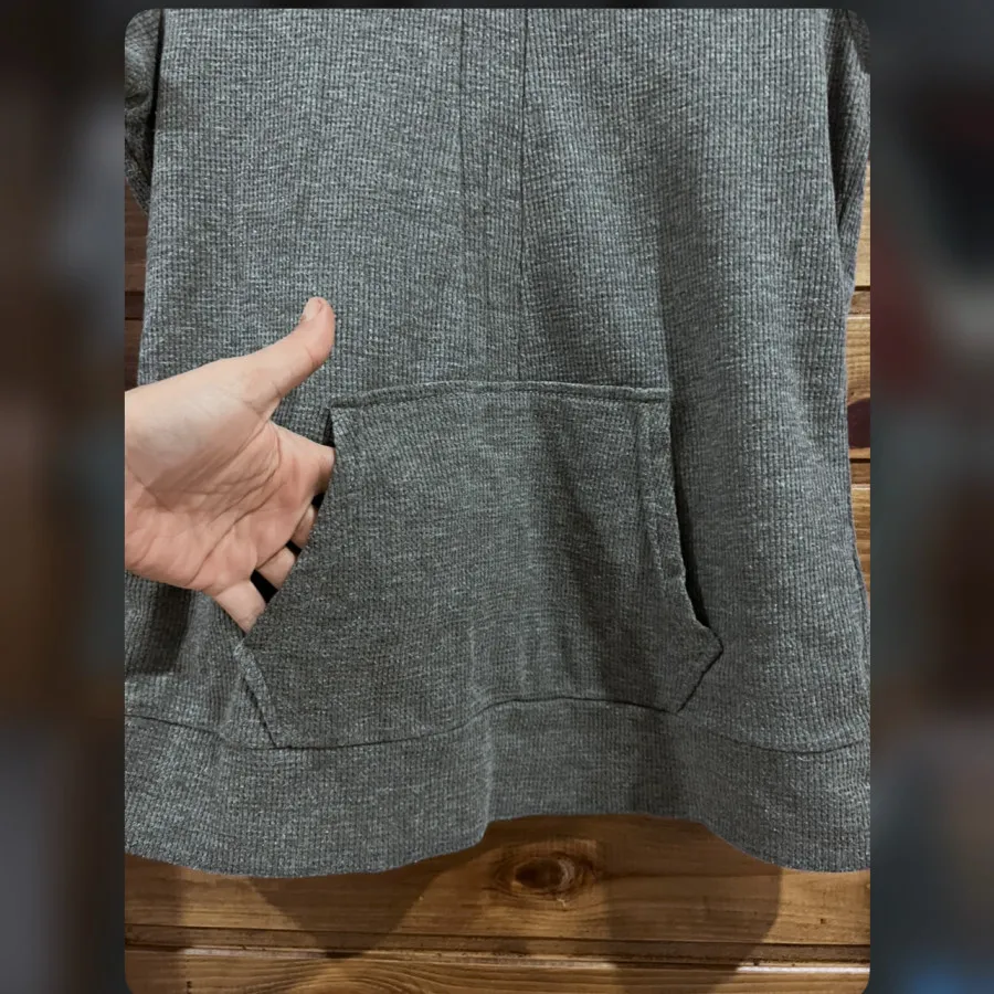 تیشرت کلاهدار