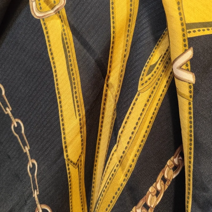 روسری لویی ویتون