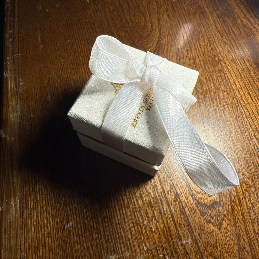 آویز گردنبند