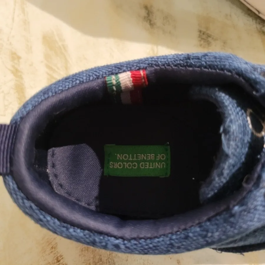 کفش پسرانه برند بنتون