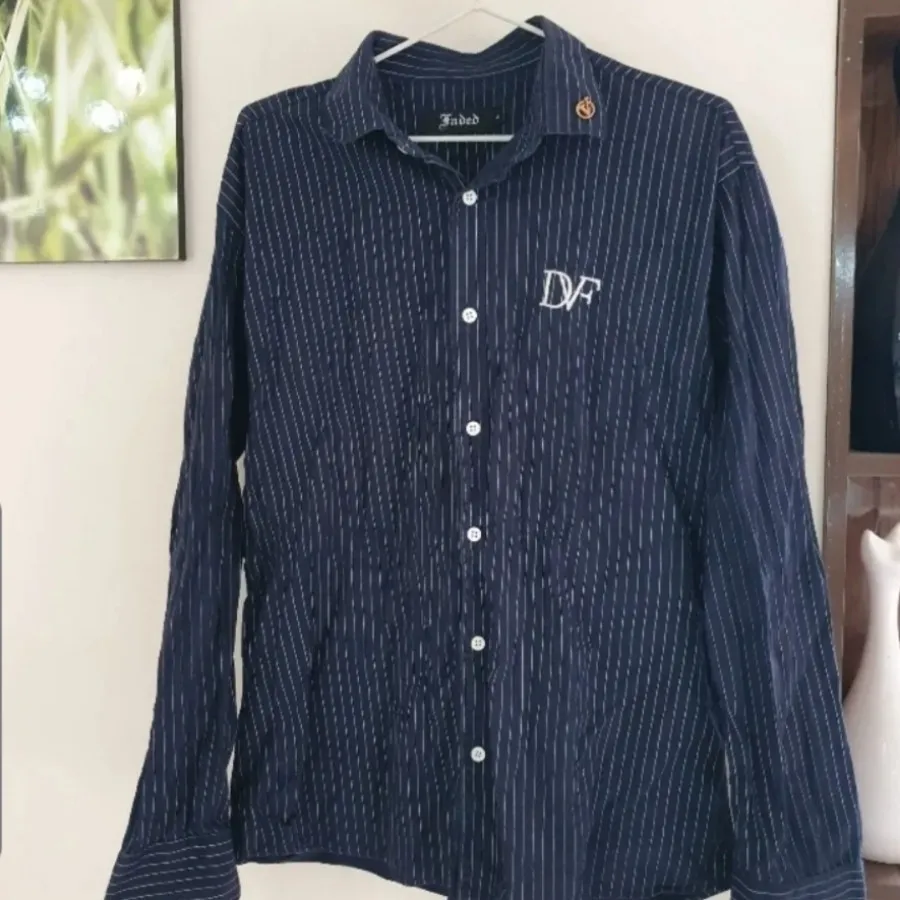 پیراهن مردانه