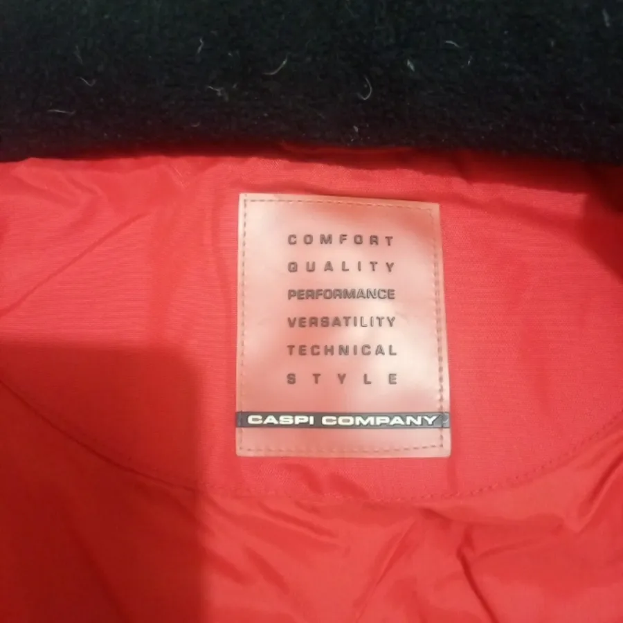 کاپشن برند خارجی پر قرمز