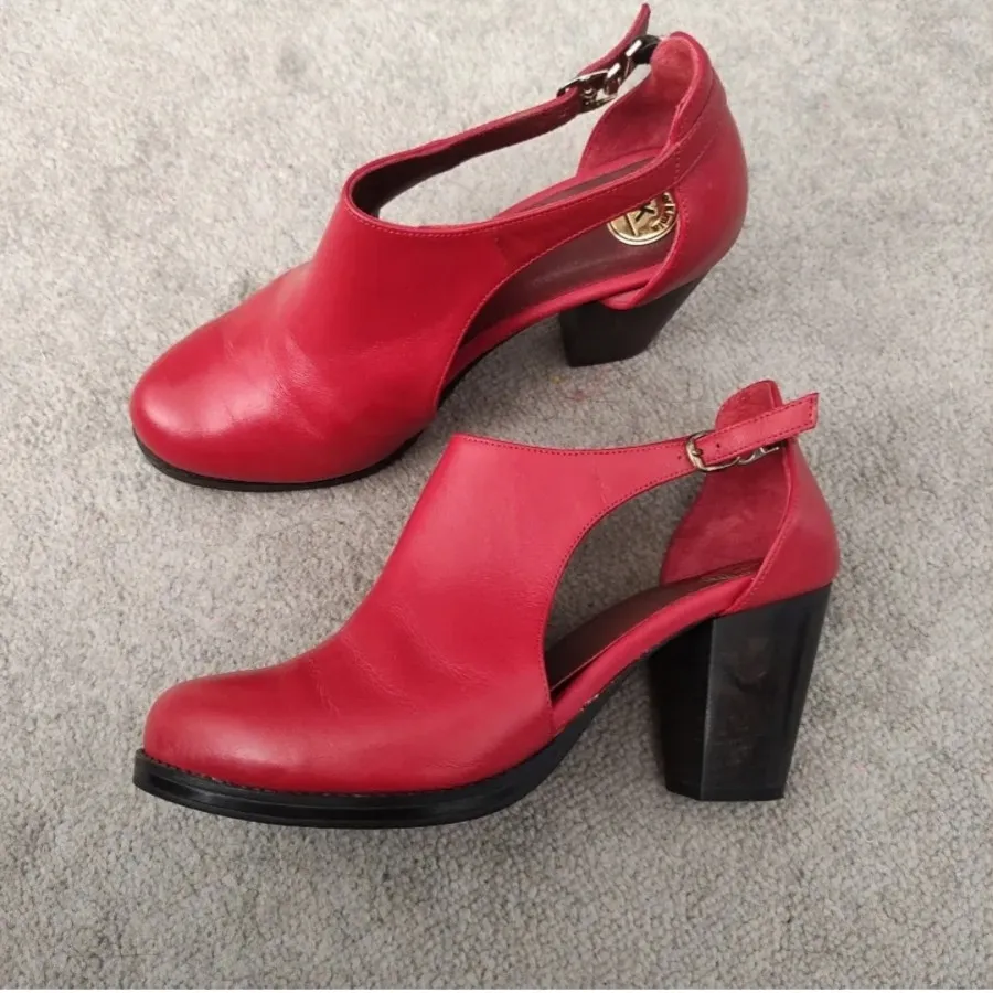 کفش چرم قرمز کیمیا