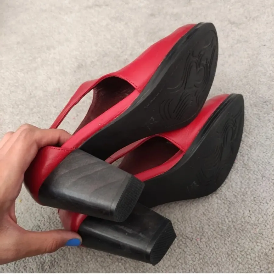 کفش چرم قرمز کیمیا