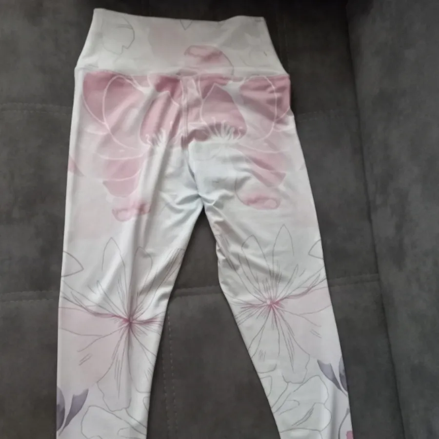 لگ ورزشی صورتی