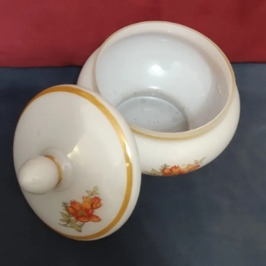 شکلات خوری قدیمی و آنتیک