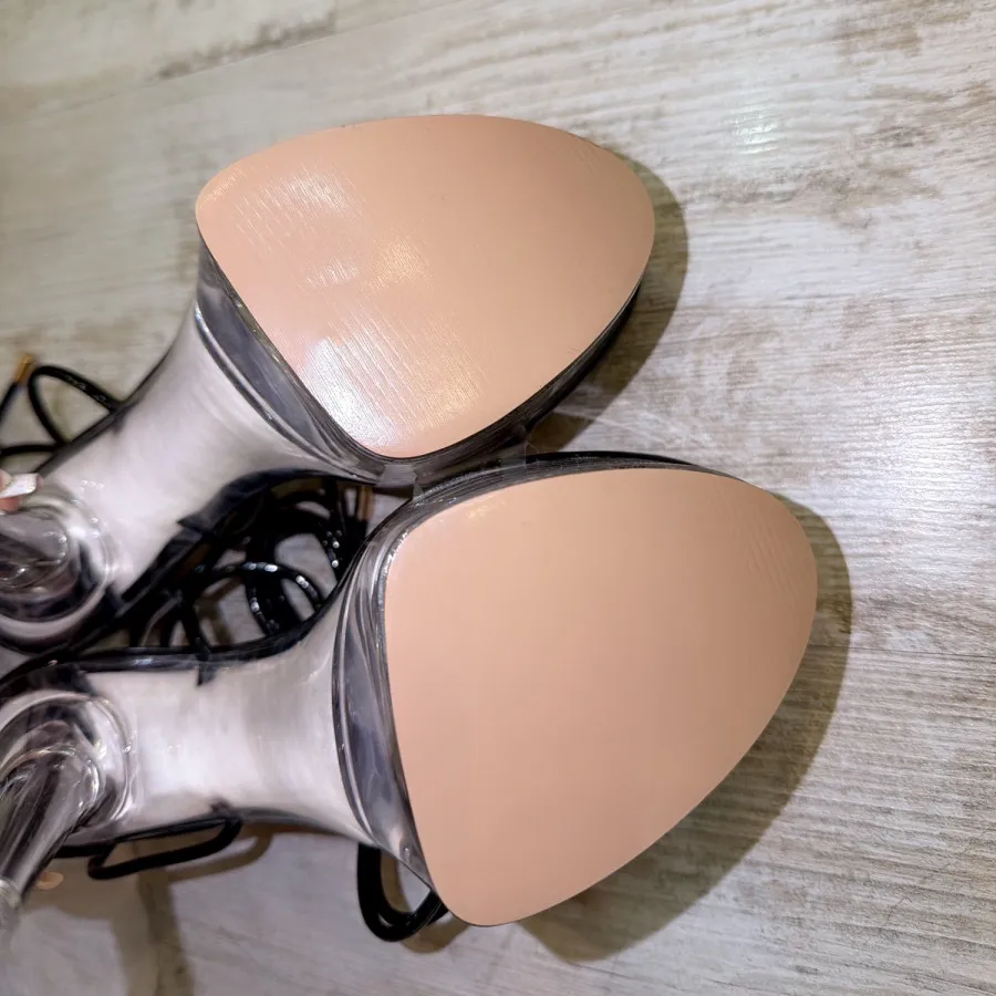 کفش پلتفرم شیشه ای