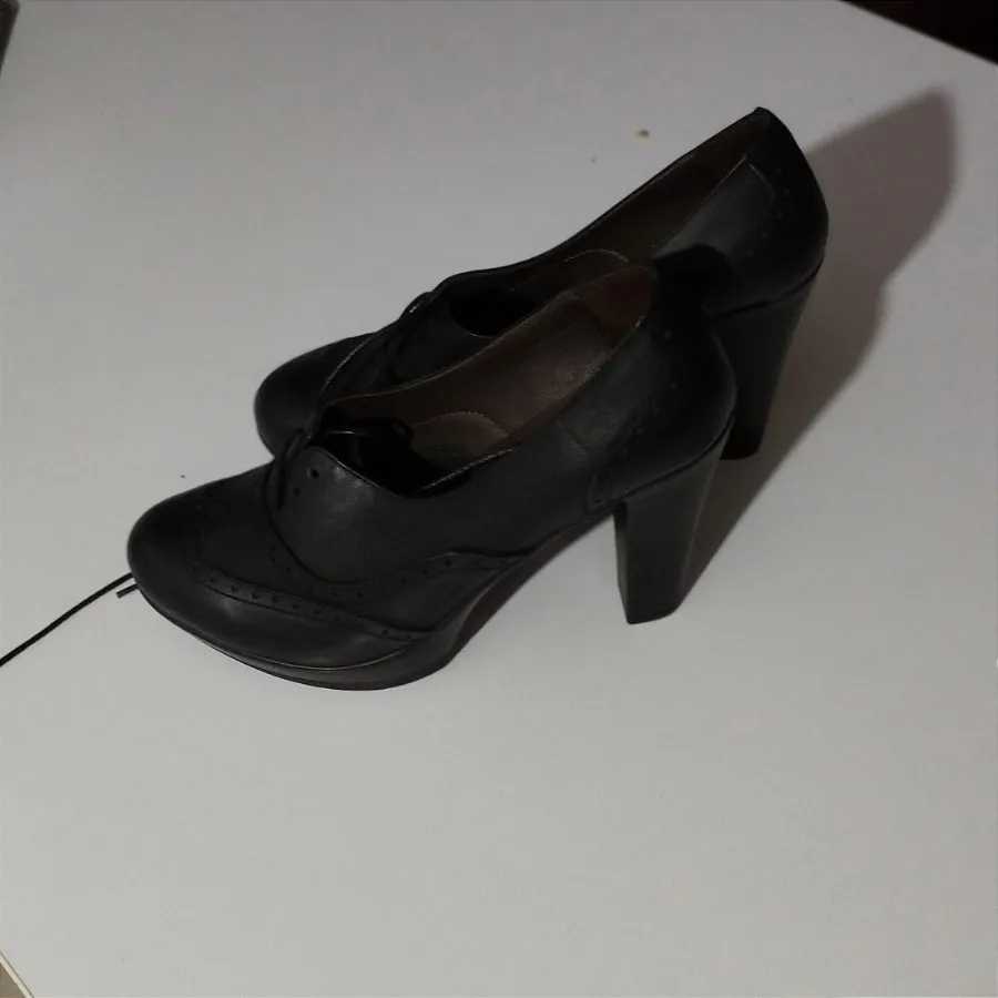 کفش زنانه ی چرمی شیما