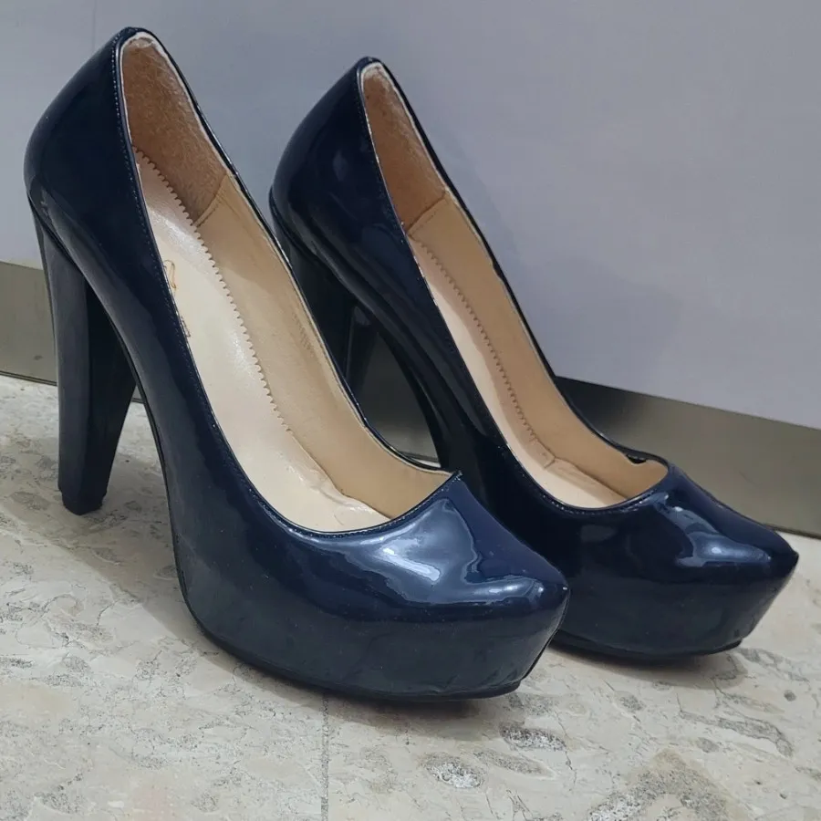 کفش پاشنه بلند