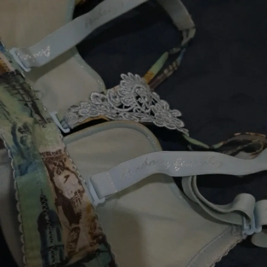 سوتین اسفنجی