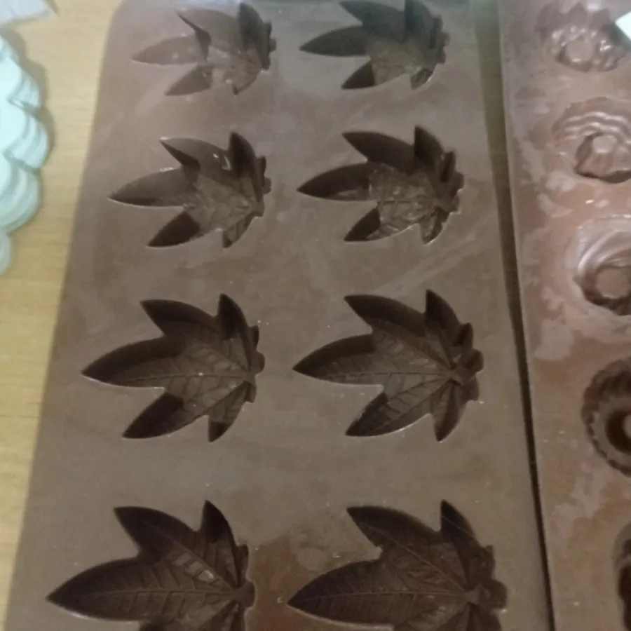 قالب سیلیکونی شیرنی پزی