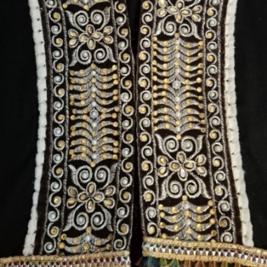 مانتوی سوزن دوزی