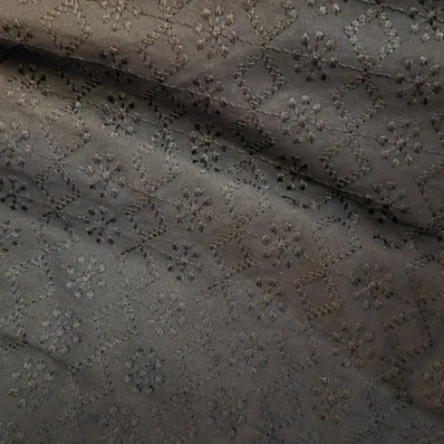 مانتوی سوزن دوزی