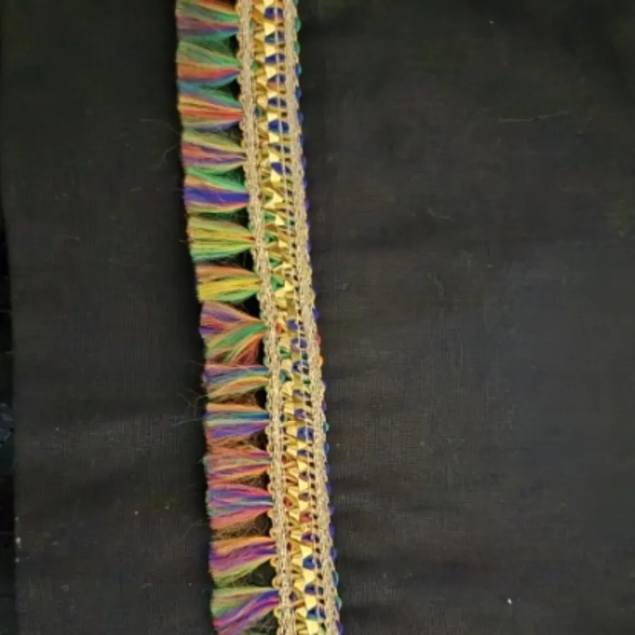 مانتوی سوزن دوزی